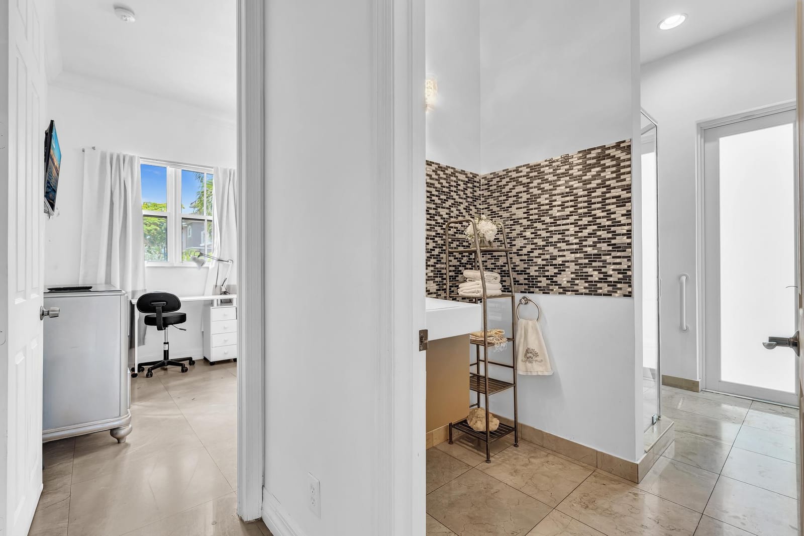 3521 FOREST VIEW Circle, Dania Beach, FL 33312 photo 8
