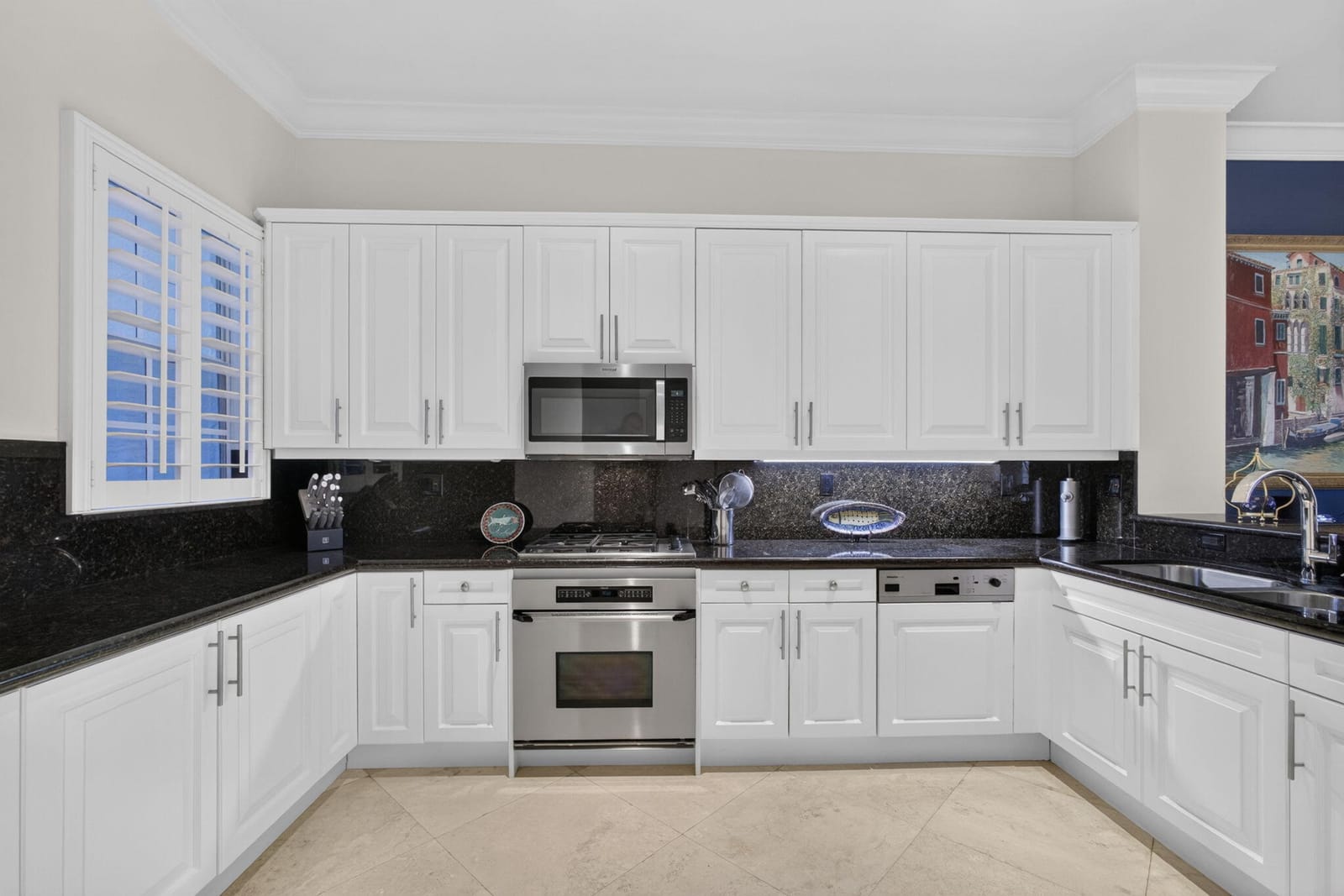 40 Marina Gardens Drive — photo 8