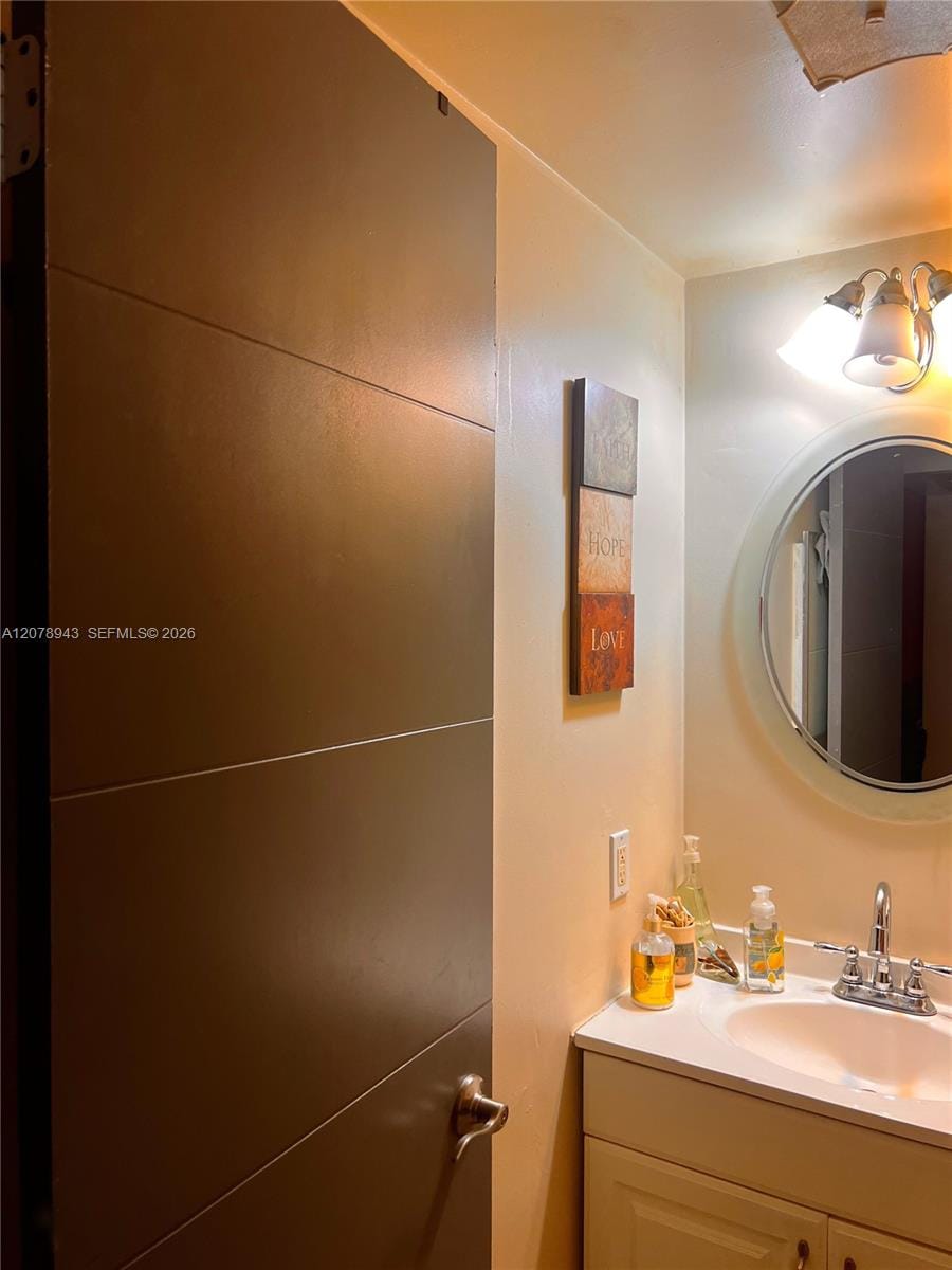 266 NE 142nd Street 13-D, Miami, FL 33161 photo 2