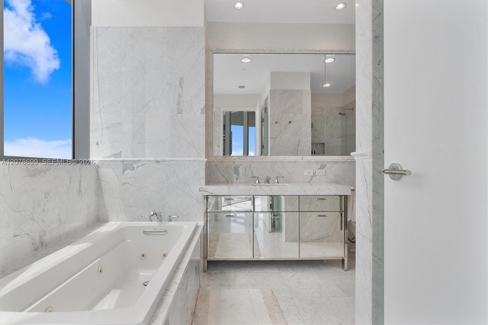 17475 Collins Avenue 2203, Sunny Isles Beach, FL 33160 photo 18