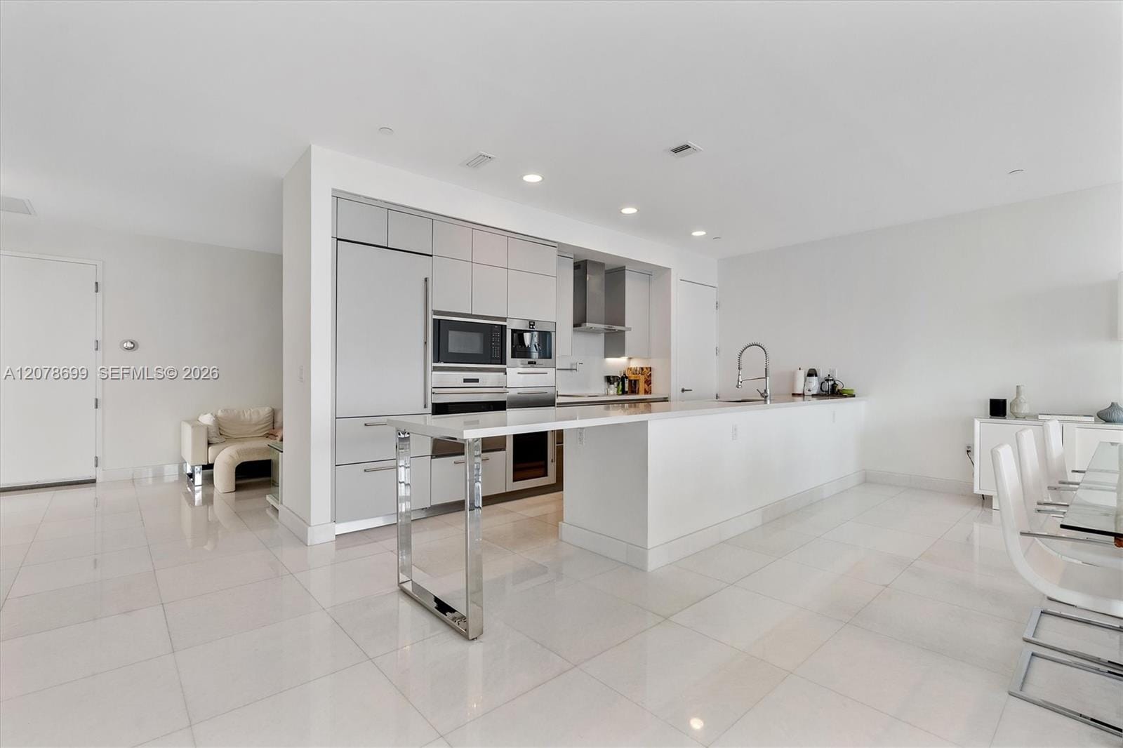 17475 Collins Avenue 2203 — photo 4