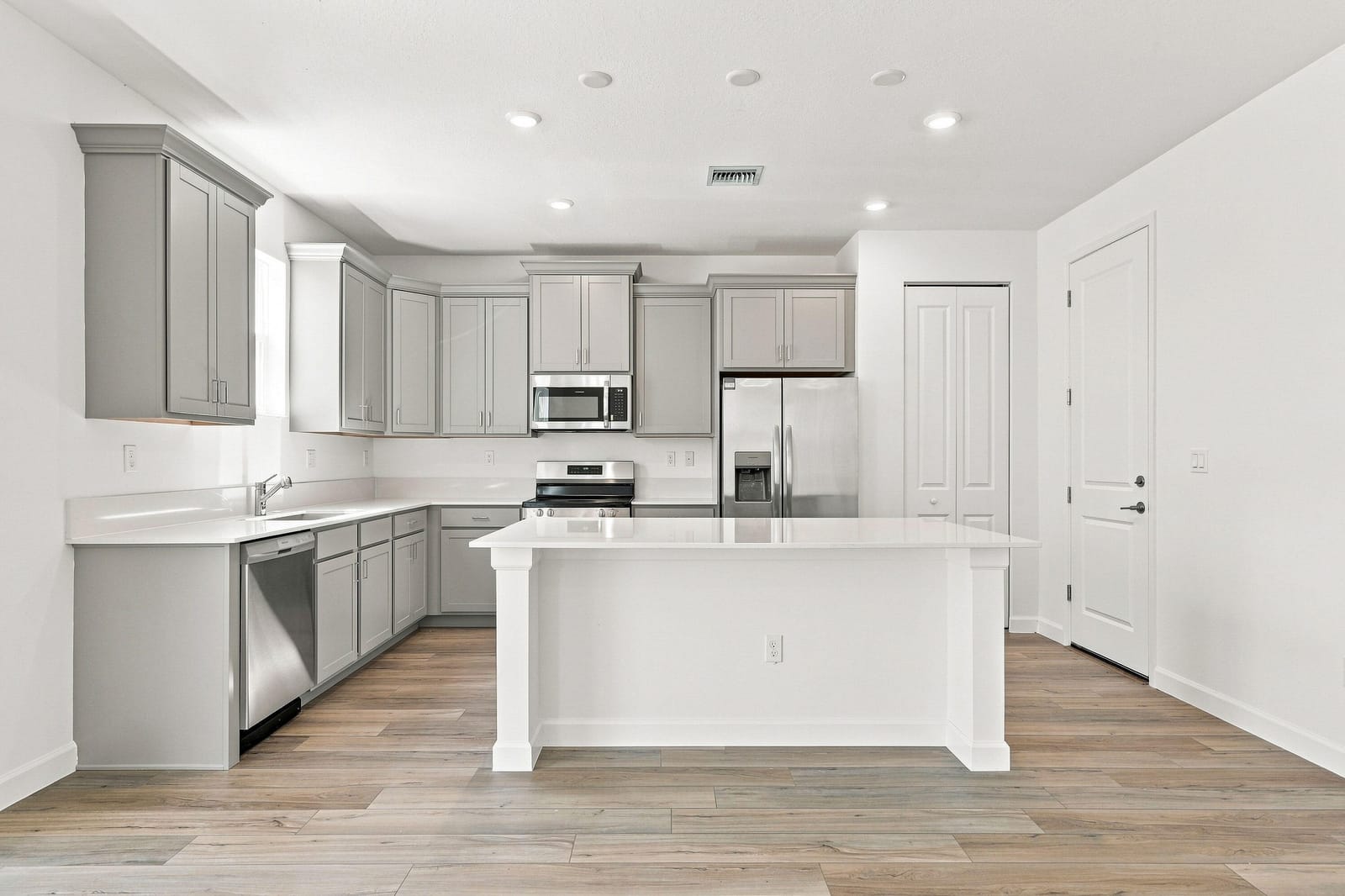 3202 SPANISH CEDAR Place — photo 2