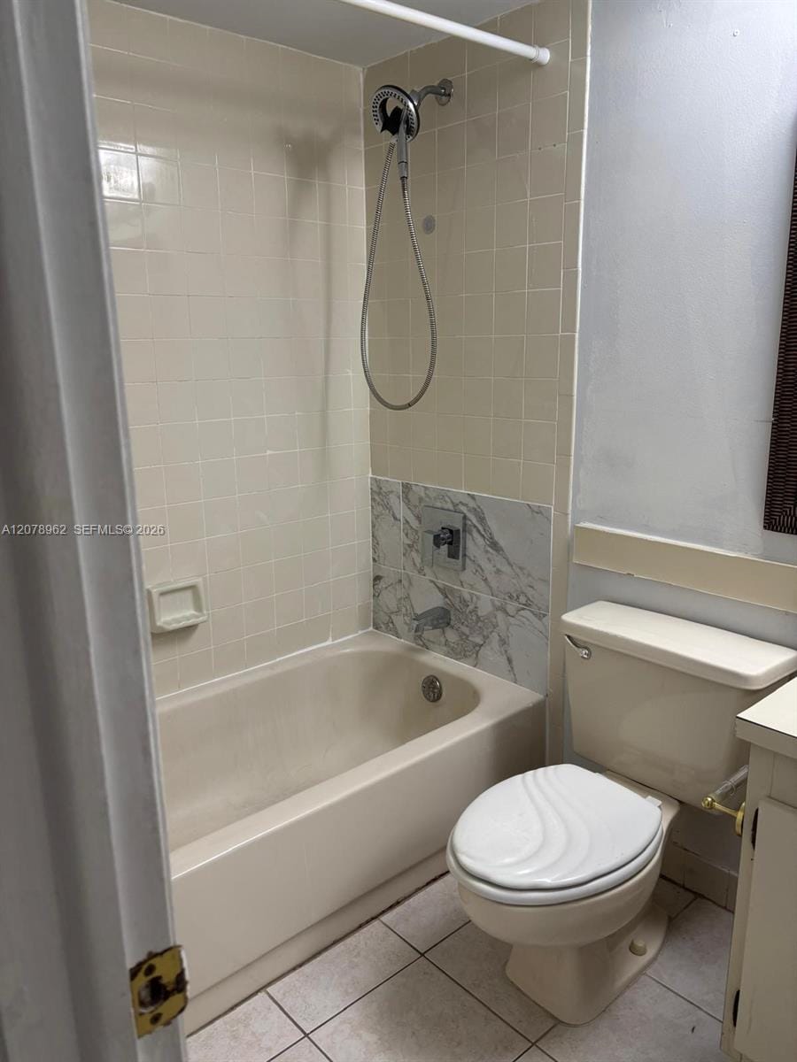 18290 Mediterranean Boulevard 7-5 — photo 10