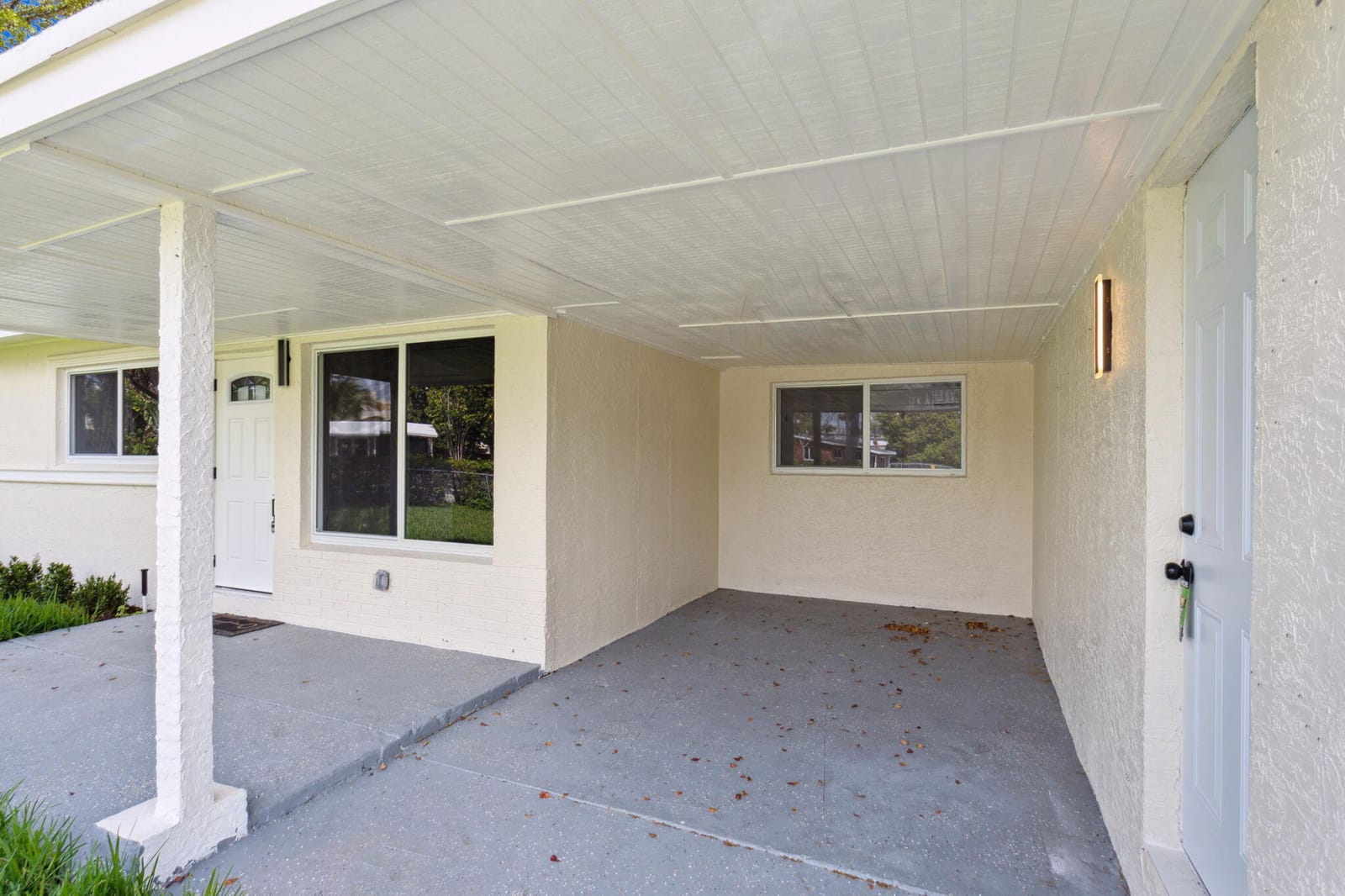 1530 NW 18TH Court, Fort Lauderdale, FL 33311 photo 2