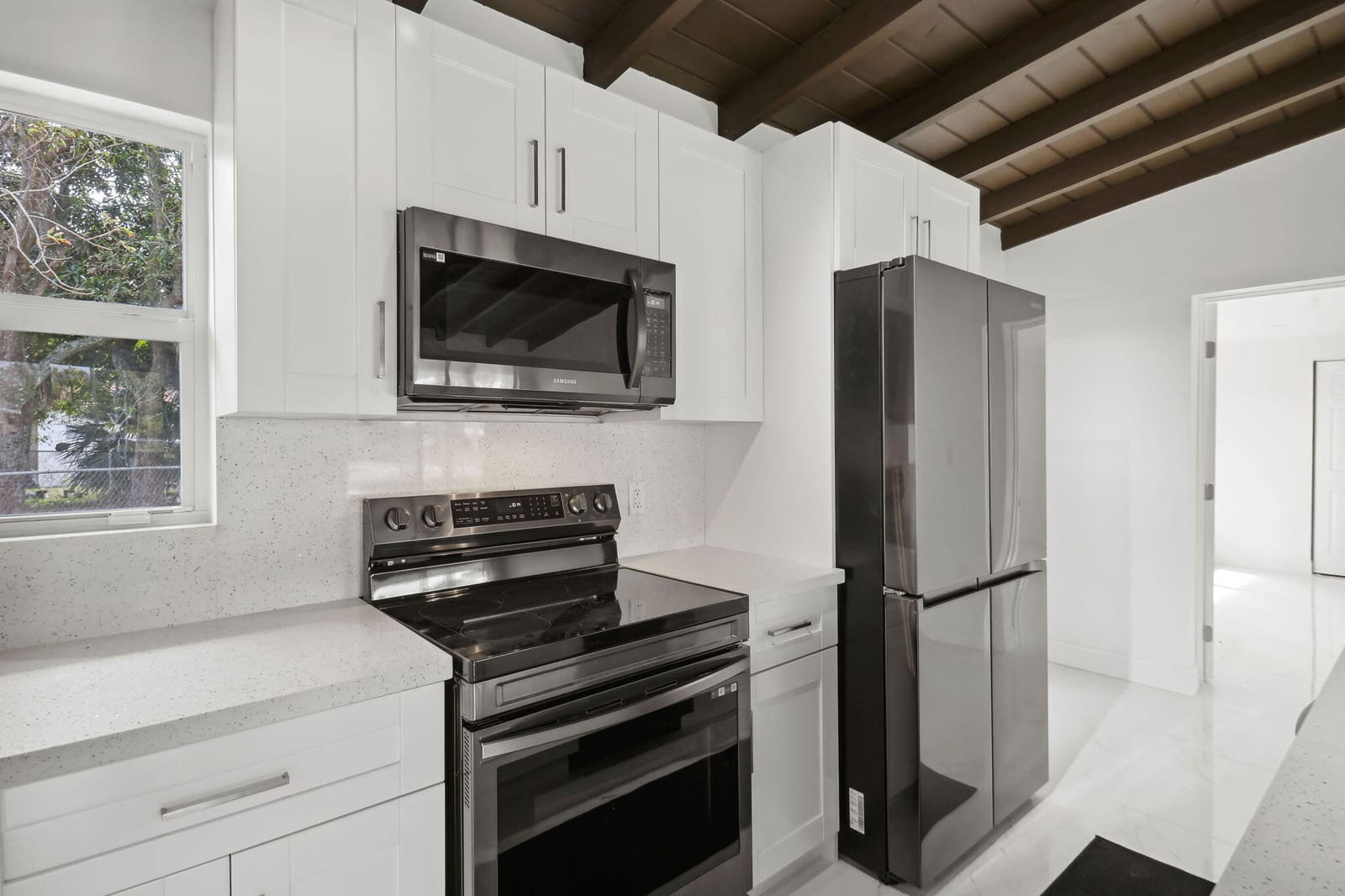 1530 NW 18TH Court, Fort Lauderdale, FL 33311 photo 4