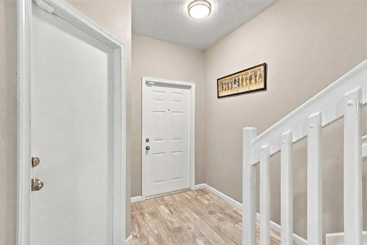 9989 PORTA LEONA Lane — photo 6
