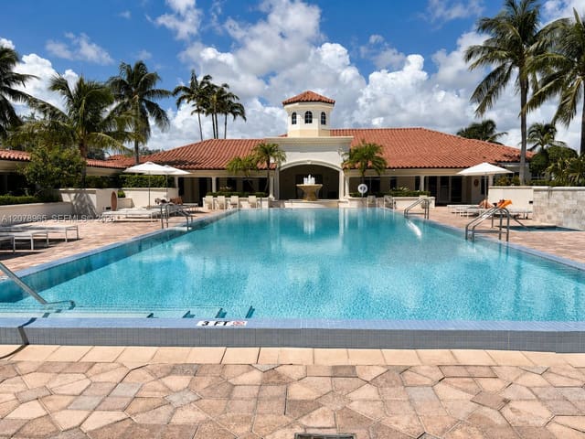 19900 E Country Club Drive 718, Aventura, FL 33180