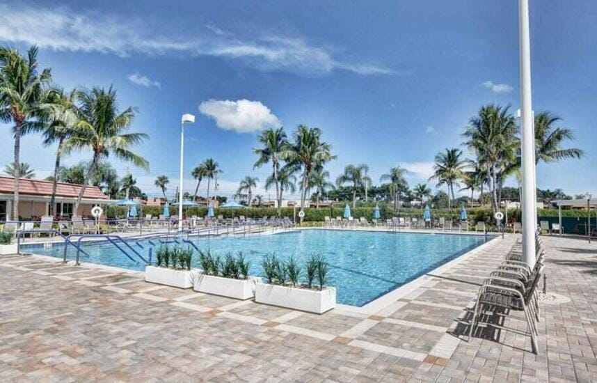 58 Normandy B, Delray Beach, FL 33484 photo 30