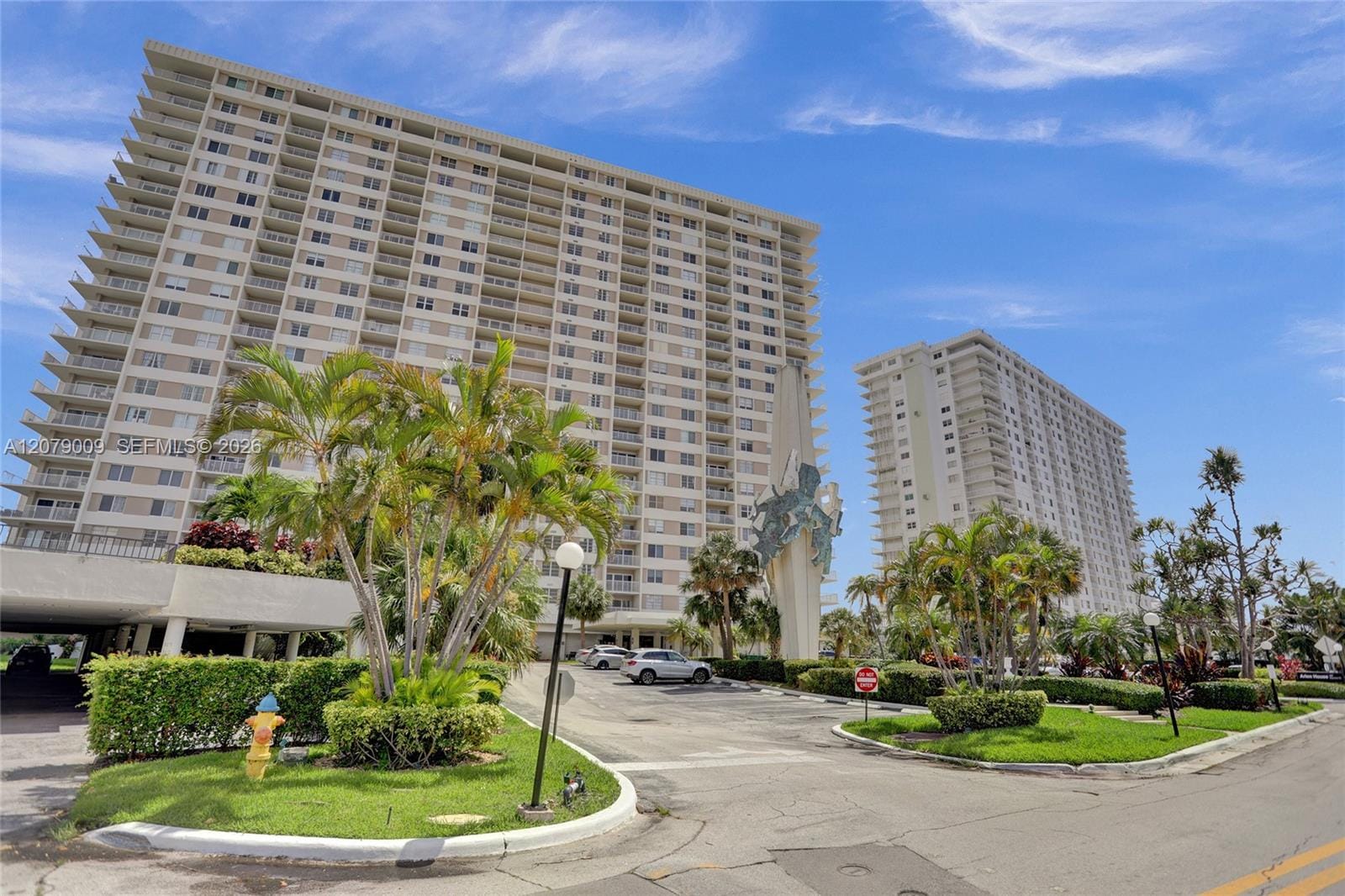 300 Bayview Drive PH10