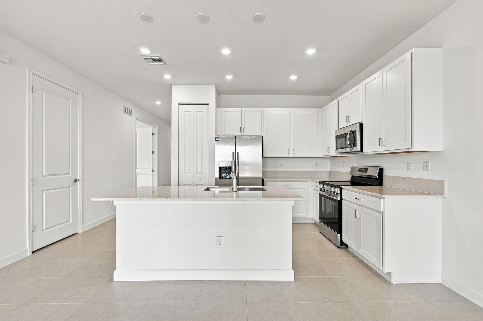 3556 Spanish Cedar Place — photo 4