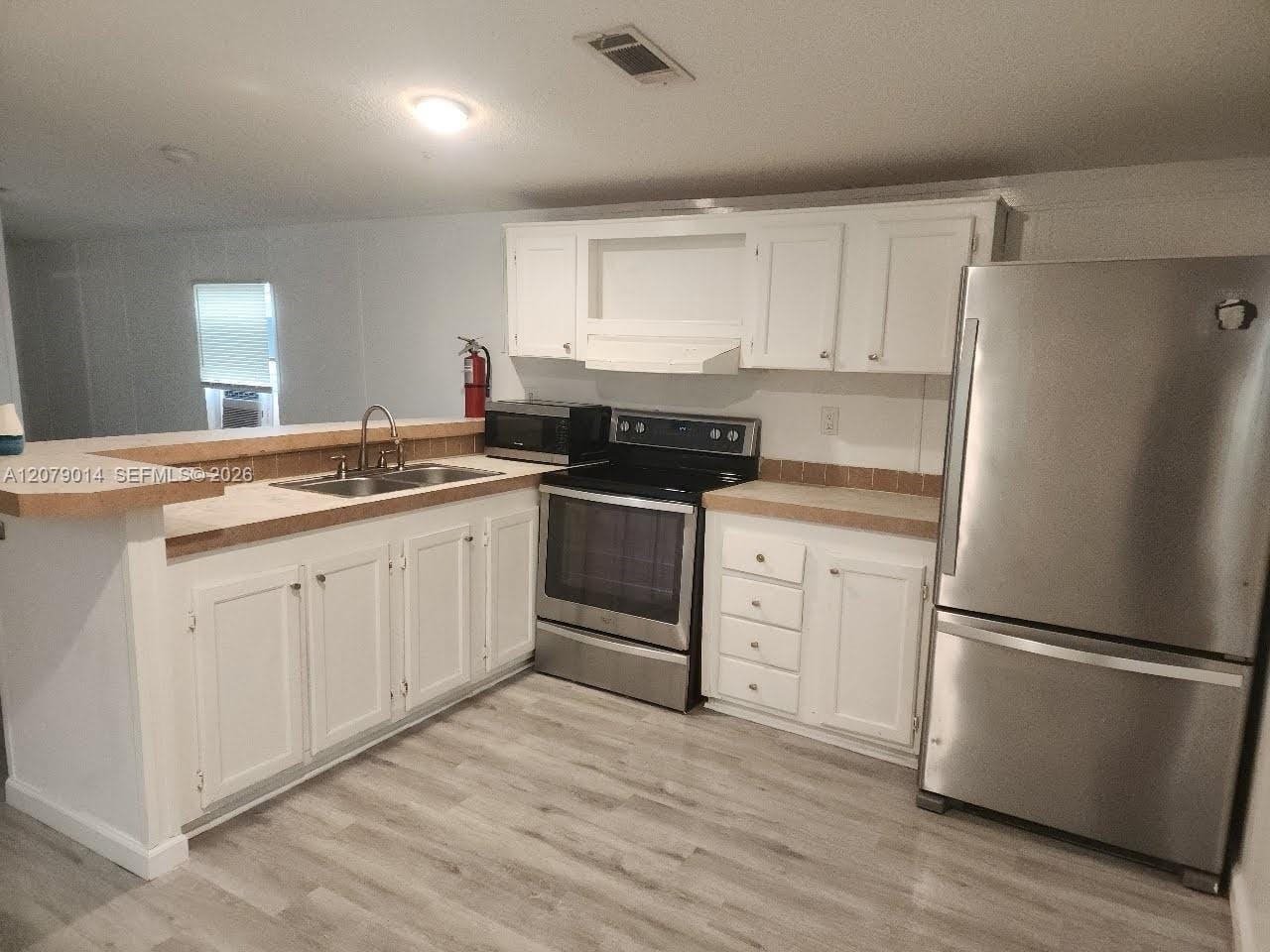 11908 Cove Place A — photo 2