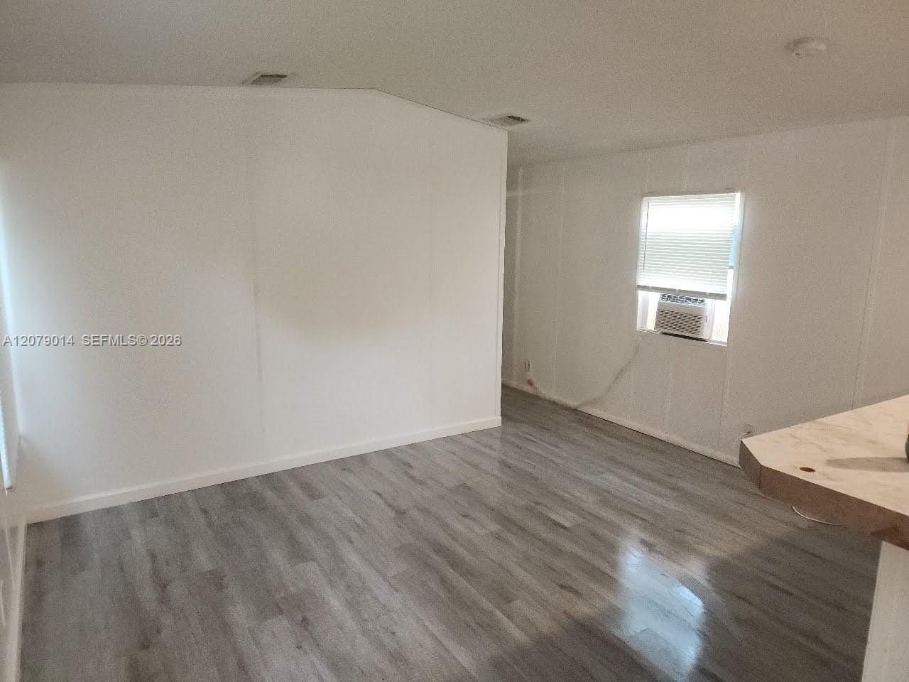 11908 Cove Place A — photo 3