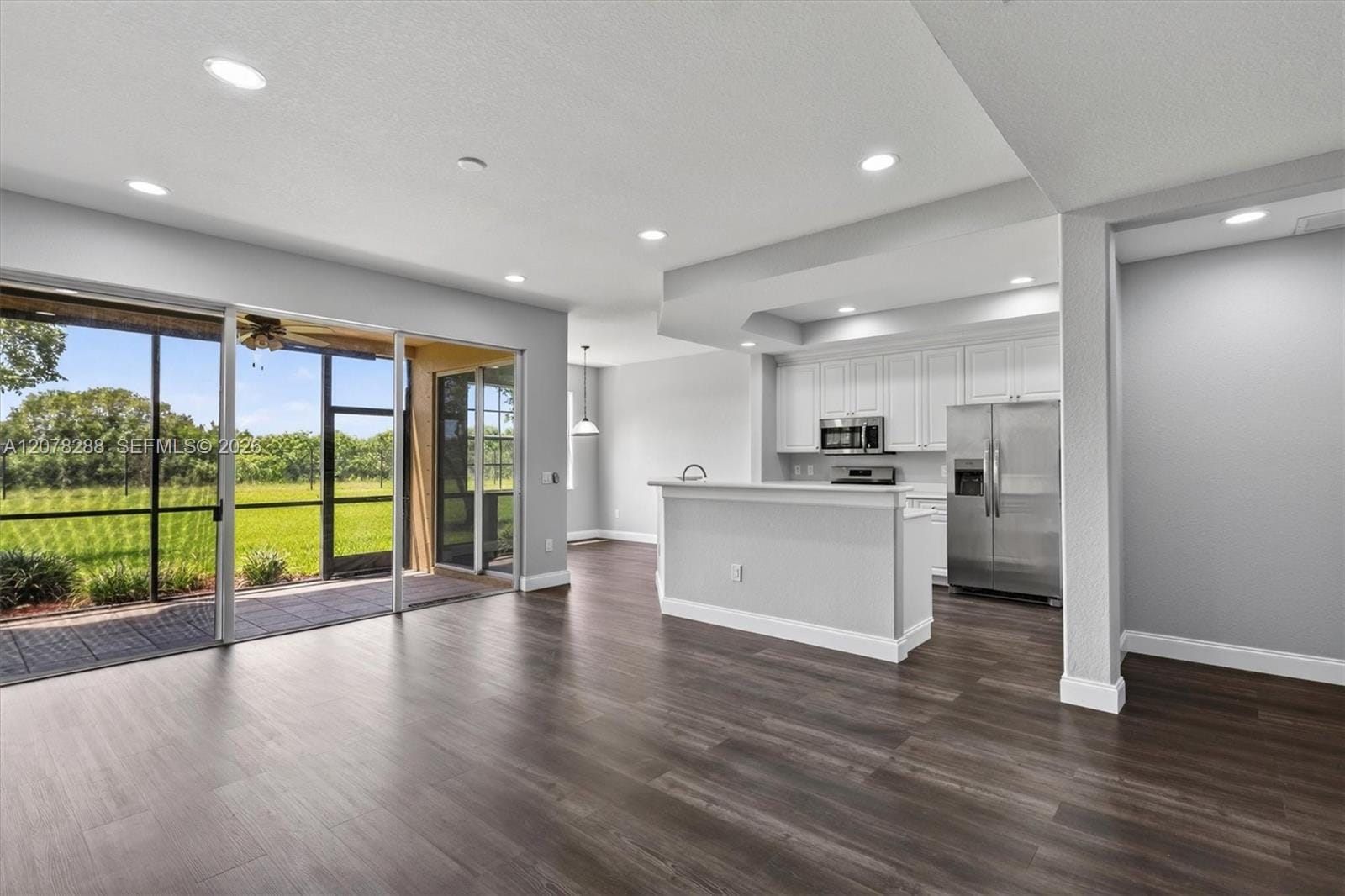 8351 NW 128th Lane 22-B — photo 3