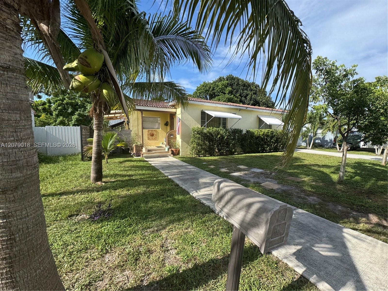 2463 Dewey Street, Hollywood, FL 33020