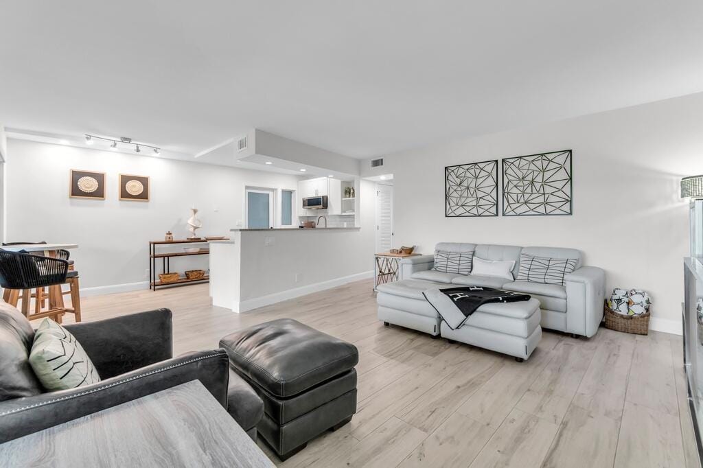 4848 NE 23RD Avenue 8A — photo 9
