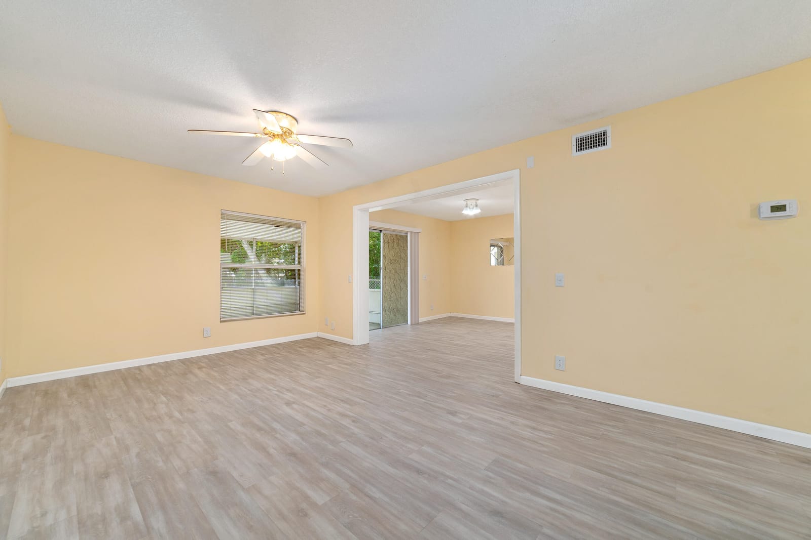 276 SUNSHINE Drive — photo 3