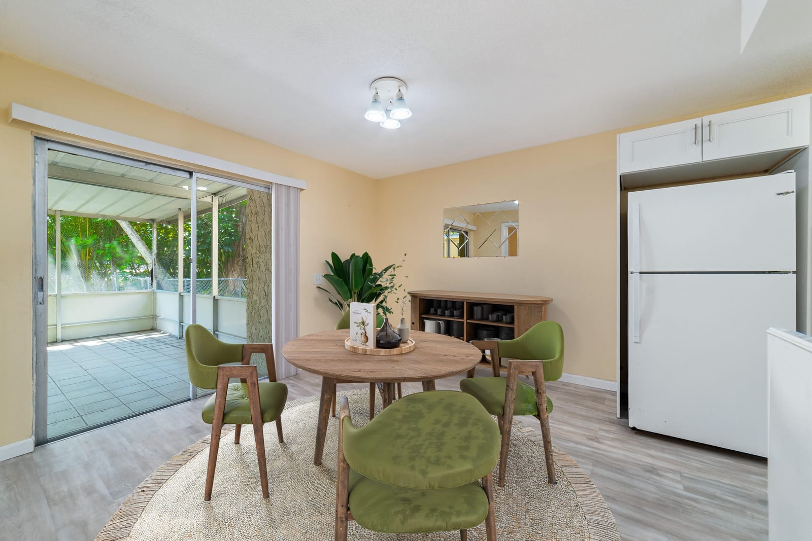 276 SUNSHINE Drive — photo 4