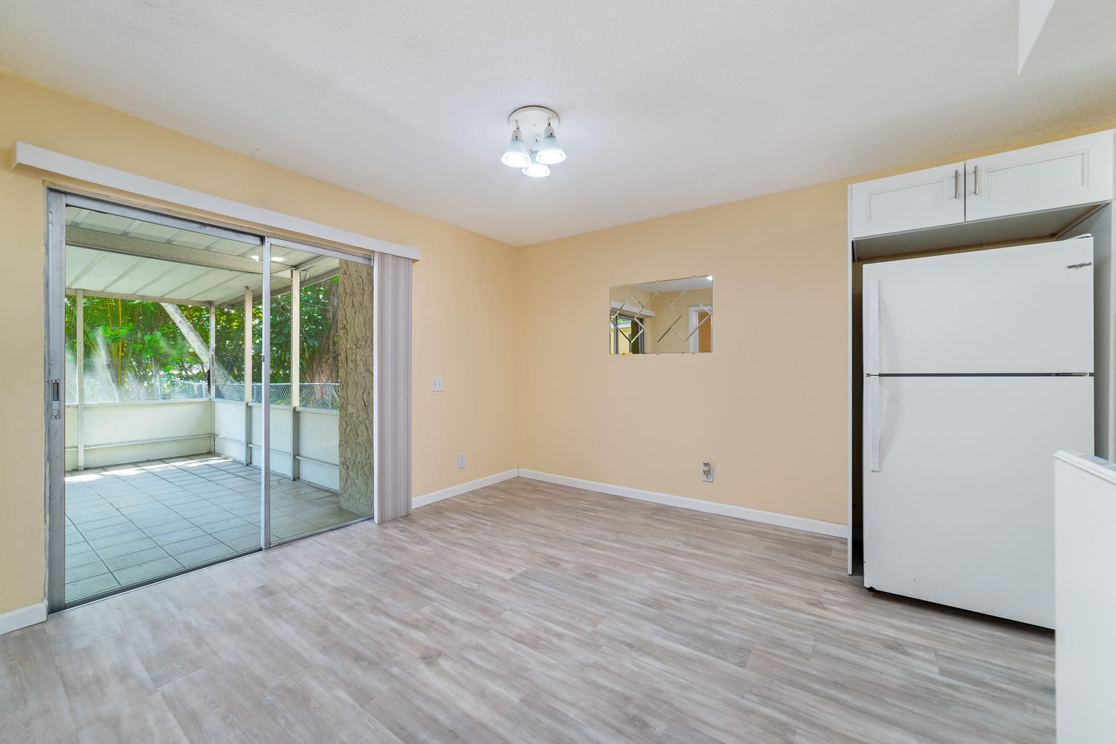 276 SUNSHINE Drive — photo 5