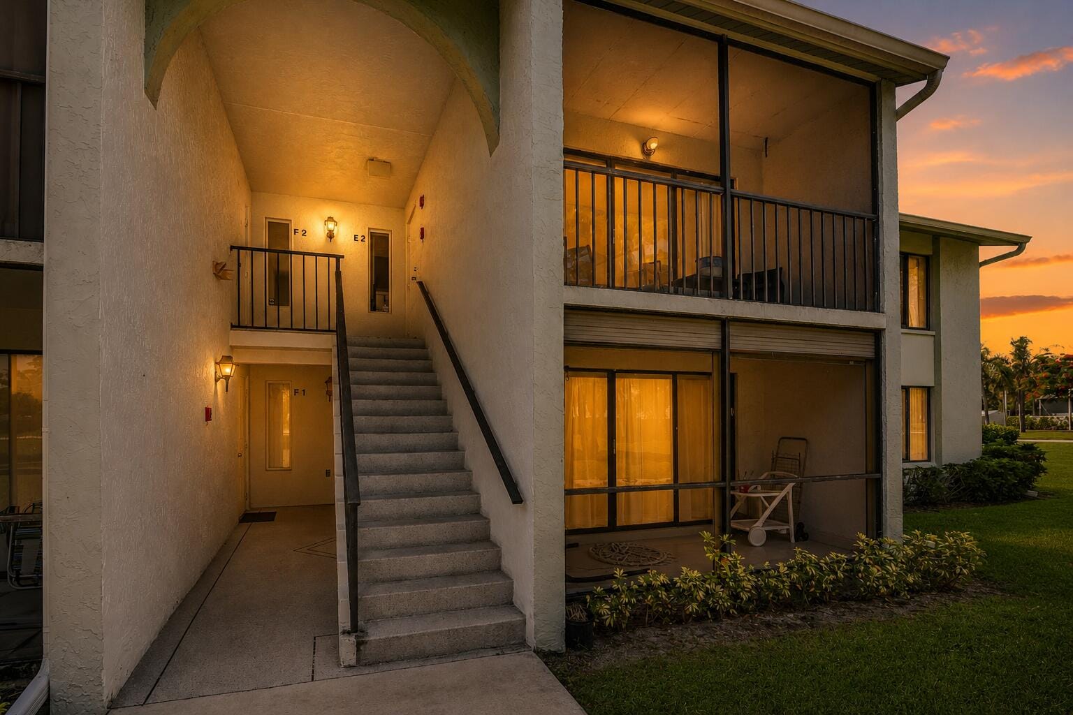 3744 Savoy Lane E2, West Palm Beach, FL 33417 photo 2
