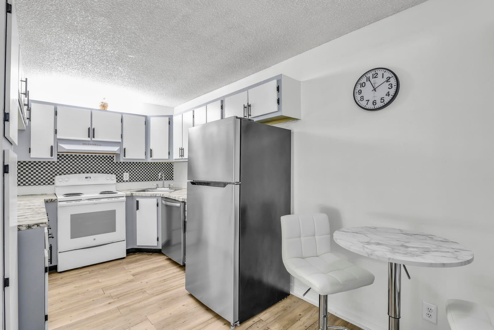 3744 Savoy Lane E2, West Palm Beach, FL 33417 photo 9