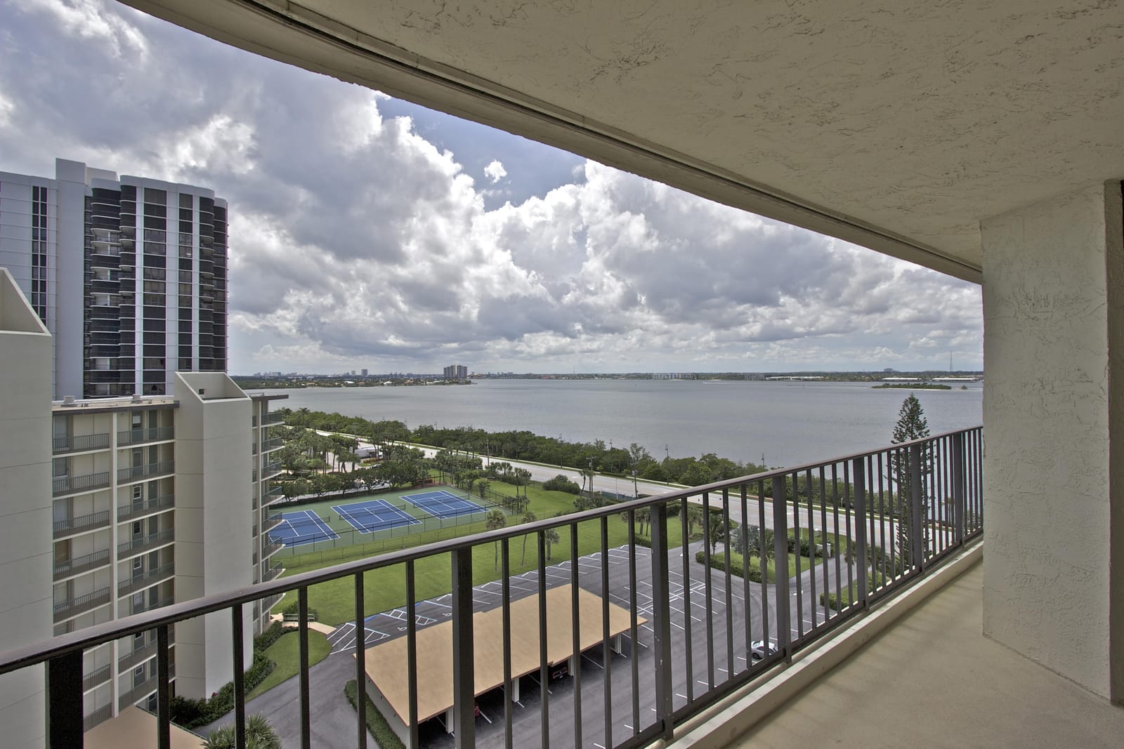 5420 N Ocean Avenue 1006, Singer Island, FL 33404 photo 30