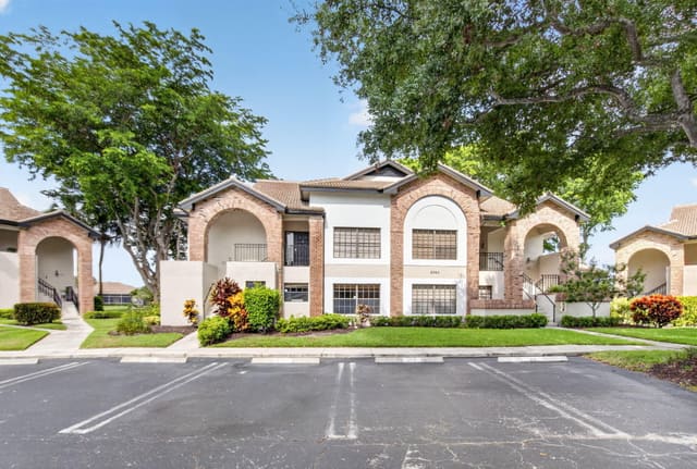 8065 Aberdeen Drive 102, Aberdeen, Boynton Beach, FL