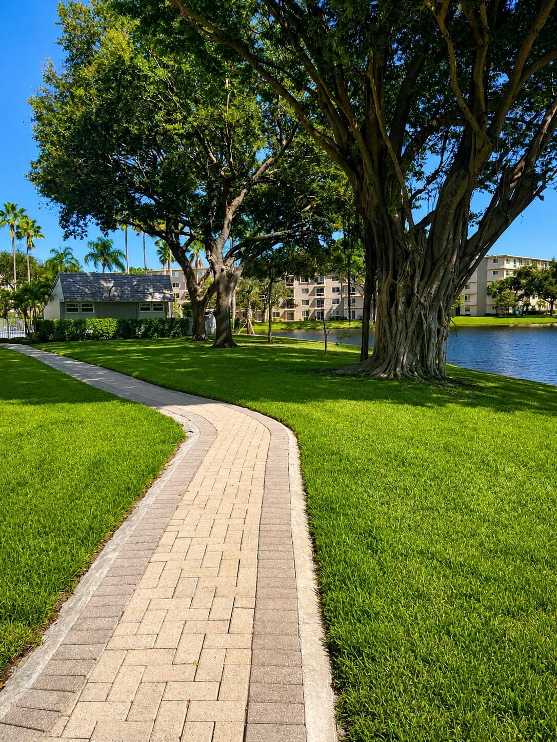 2226 N CYPRESS BEND Drive 103, Pompano Beach, FL 33069 photo 16