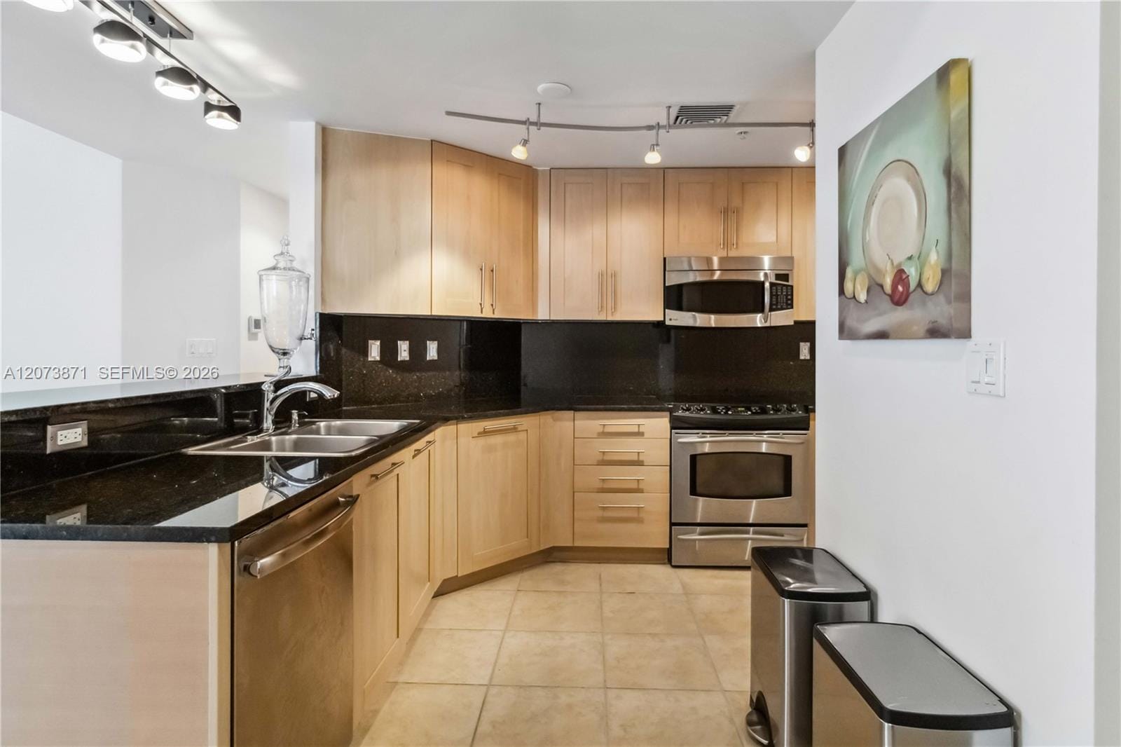 511 SE 5th Avenue 1214 — photo 12
