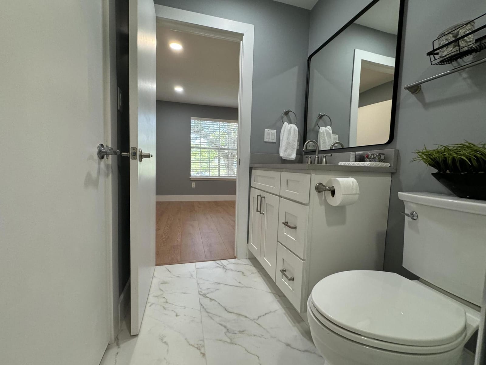 1011 Crystal Way — photo 11