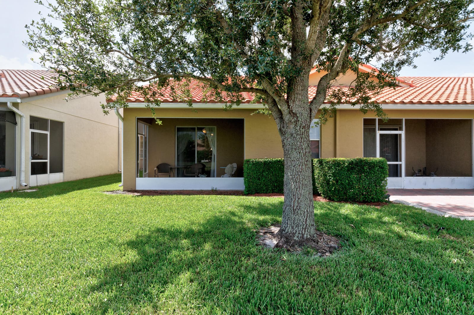 6380 OXFORD Circle 104D, Vero Beach, FL 32966 photo 3