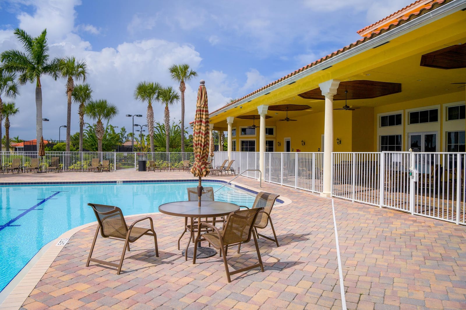 6380 OXFORD Circle 104D, Vero Beach, FL 32966 photo 29