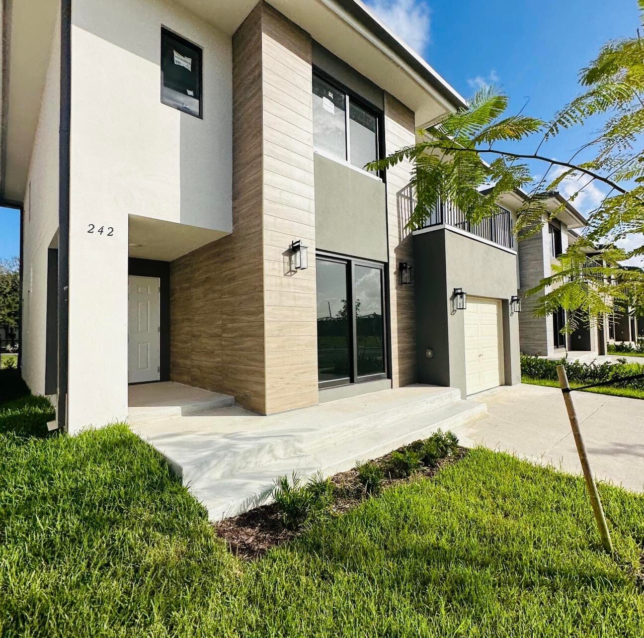 242 NW 11TH Court, Florida City, FL 33034 photo 3