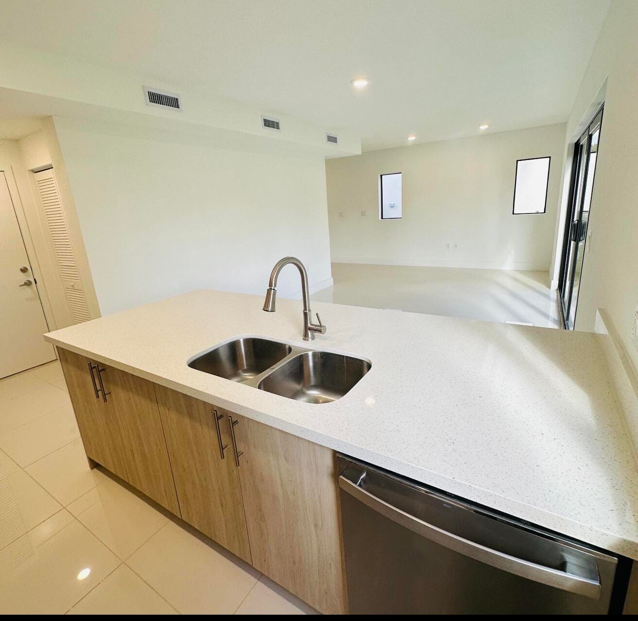 242 NW 11TH Court, Florida City, FL 33034 photo 7