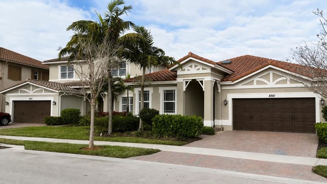 8561 LAKESIDE Bend, Parkland, FL 33076
