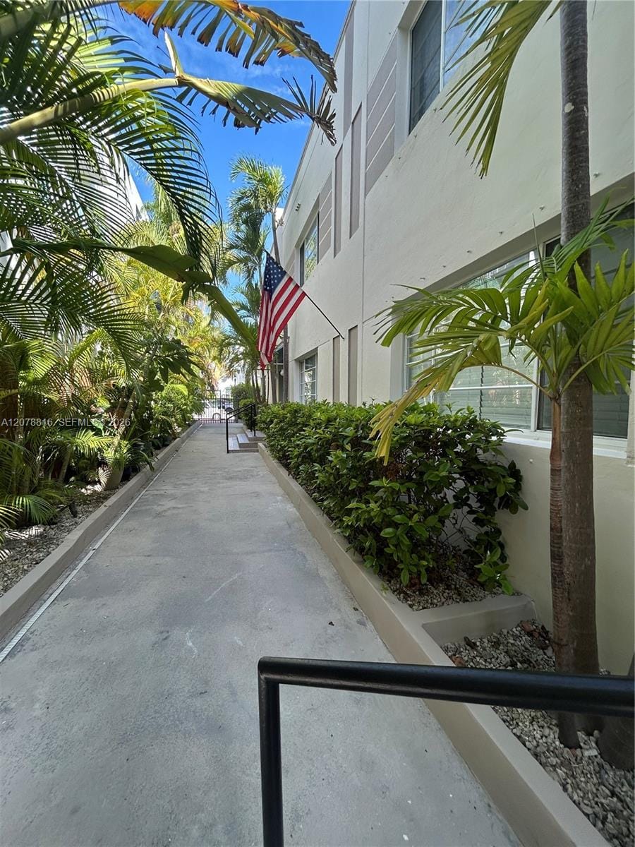 345 Collins Avenue 4 — photo 4