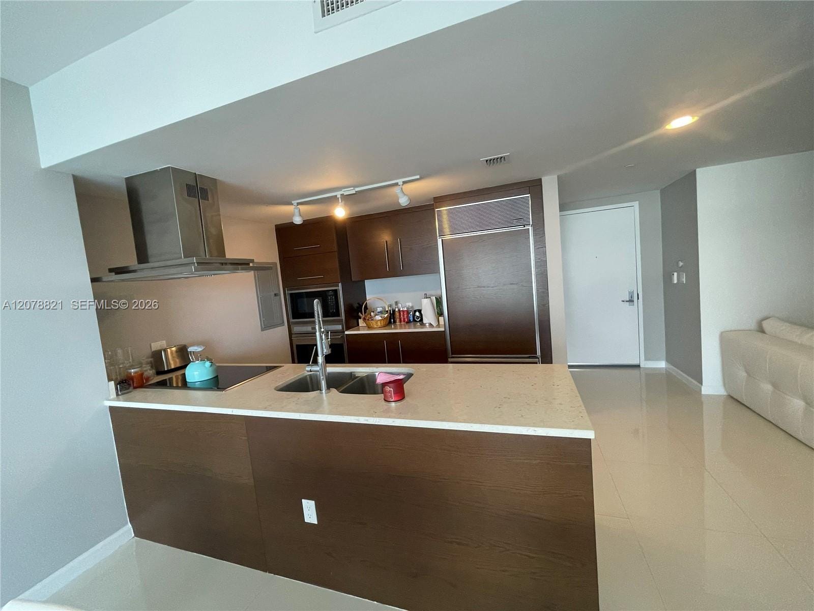 495 Brickell Avenue, Miami, FL 33131 photo 2