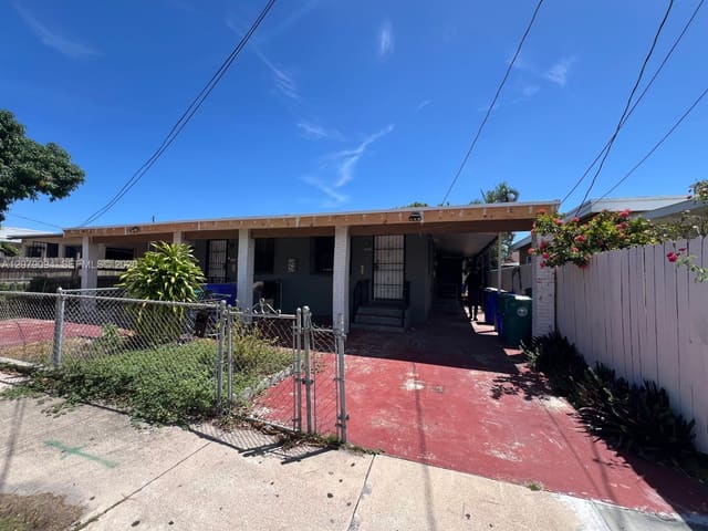 2140 NW 1st Terrace A, Miami, FL 33125