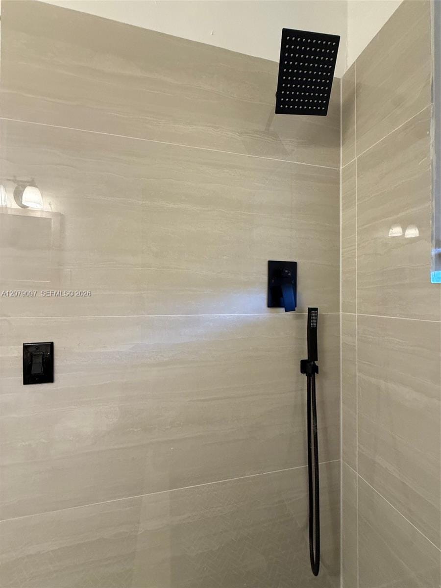 12906 NE 6th Avenue 2 — photo 4
