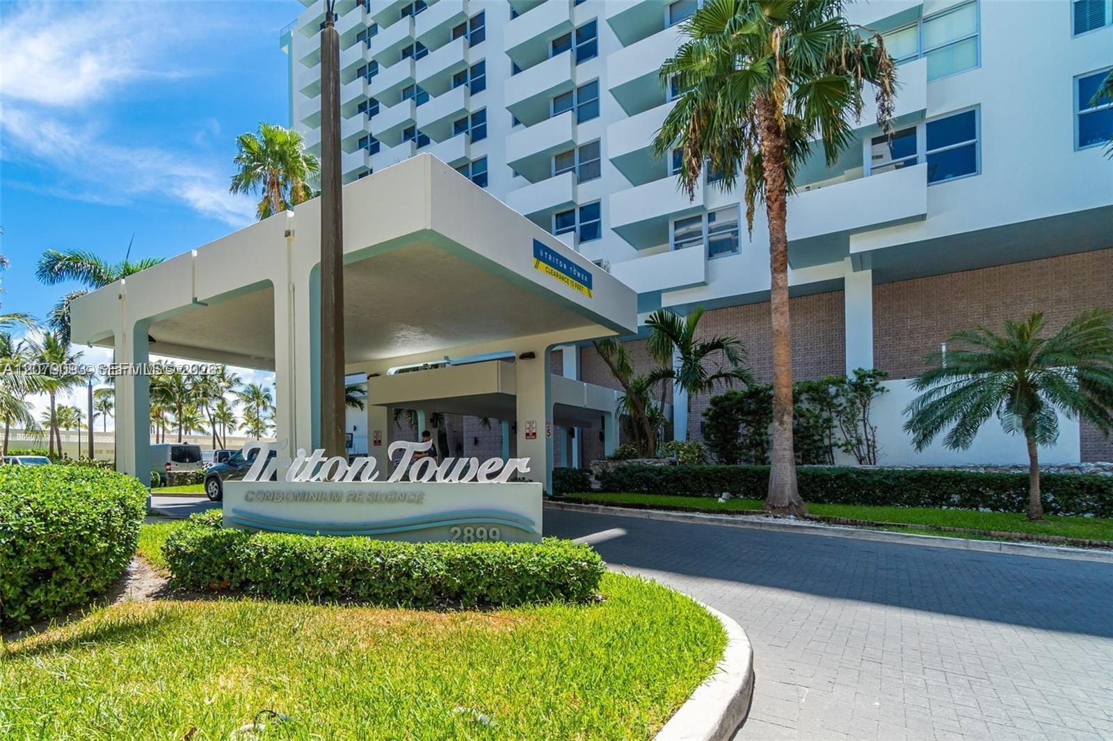 2899 Collins Avenue 544 — photo 2