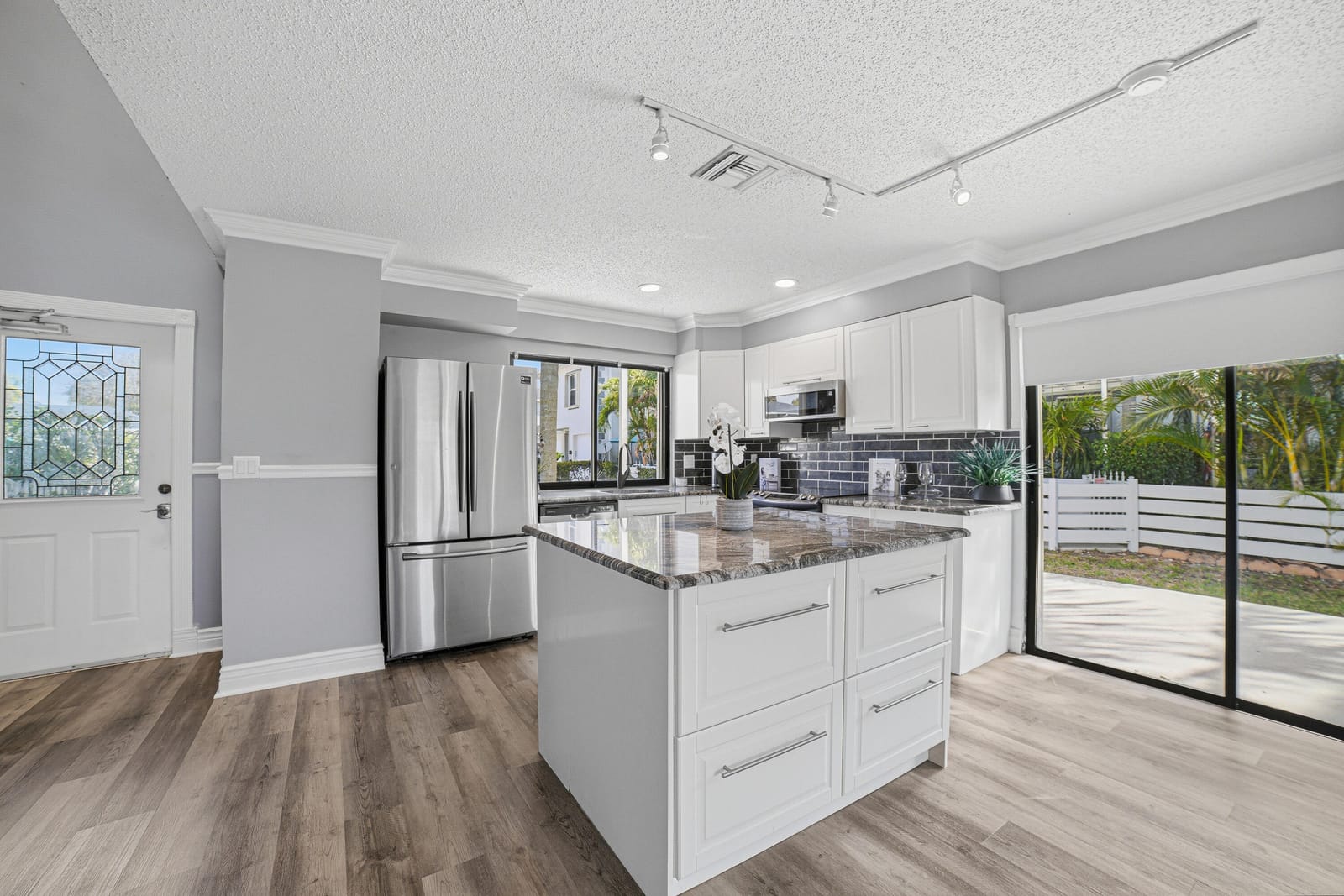 324 W Pine Street 11 — photo 6