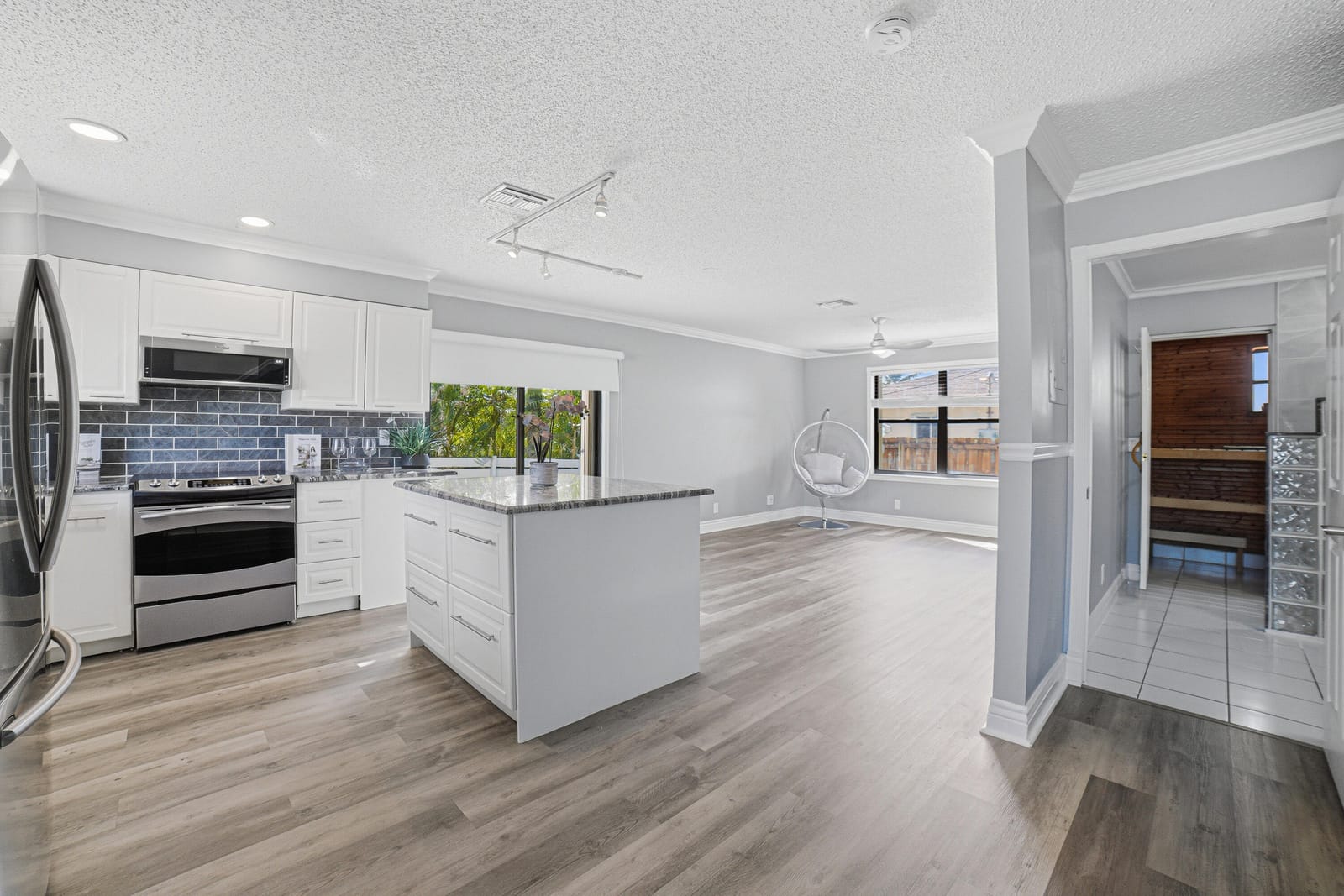 324 W Pine Street 11 — photo 10