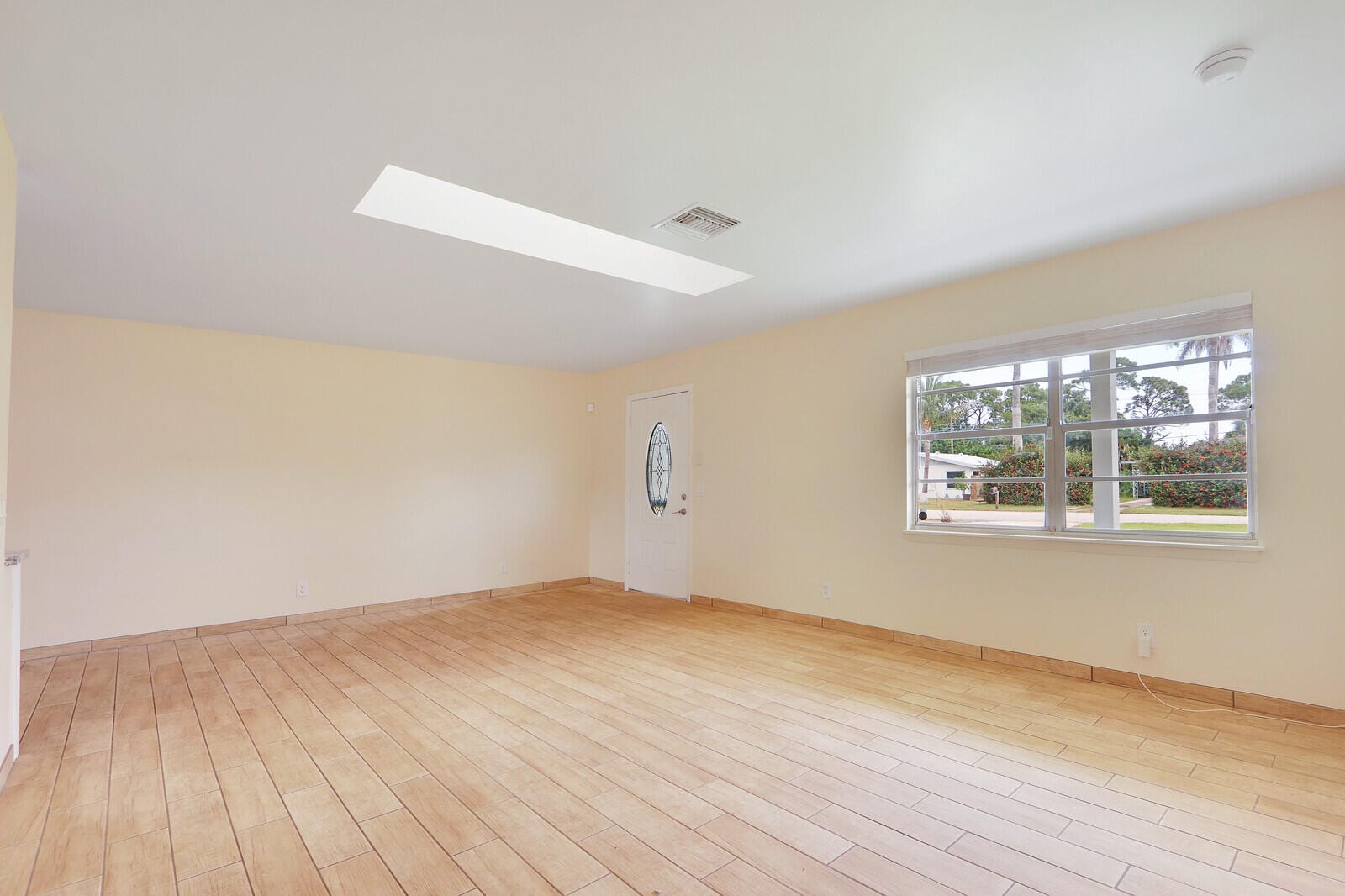 8340 SE CAMELLIA Drive — photo 3