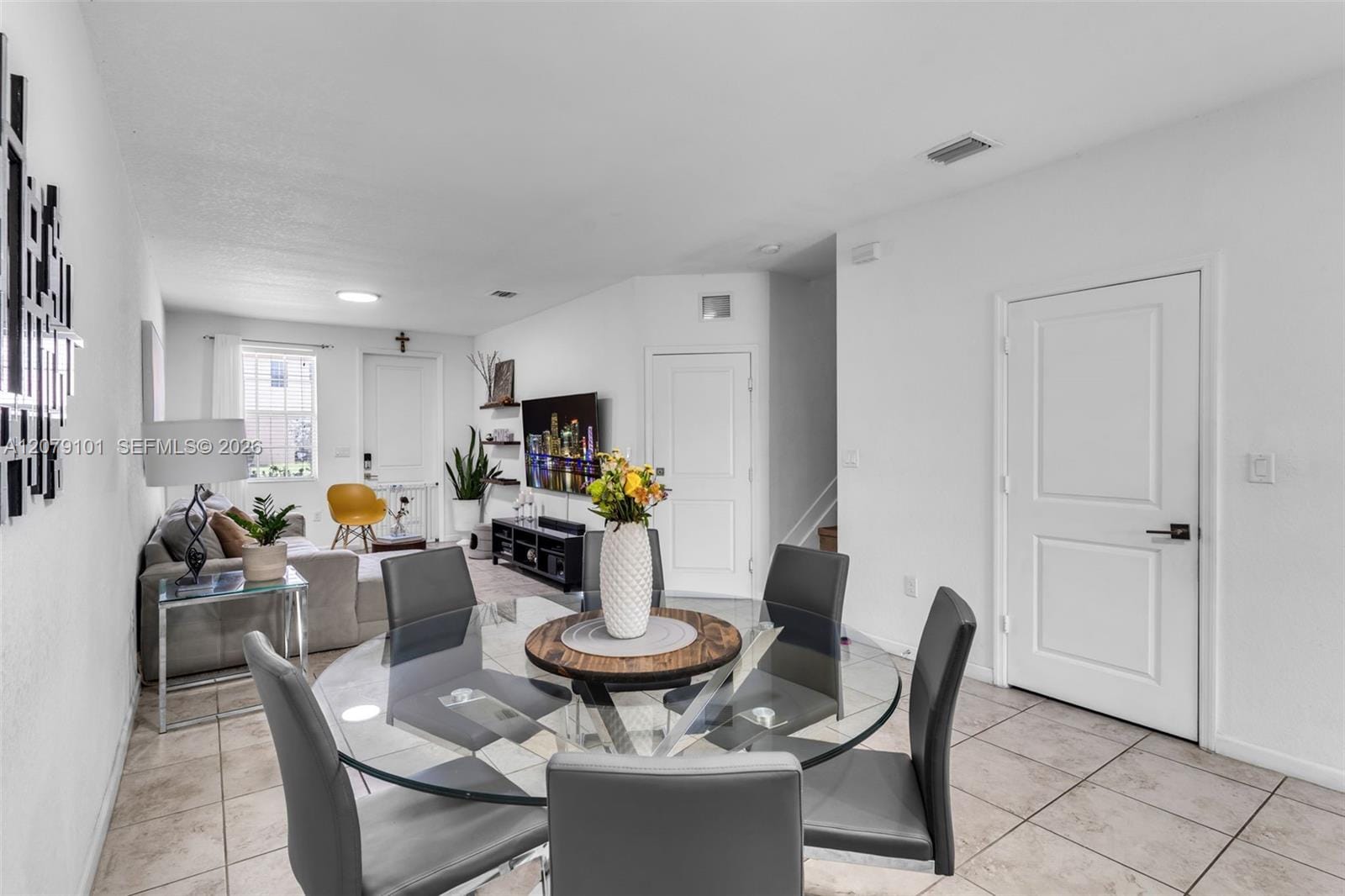 2438 SE 15 Street — photo 4