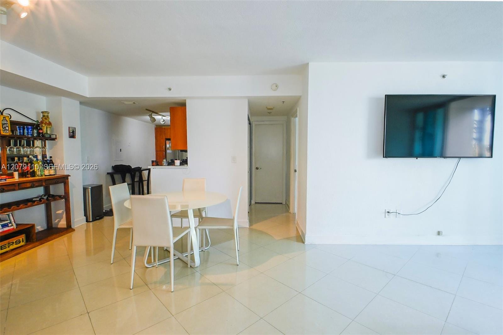7501 E Treasure Drive 1H — photo 11