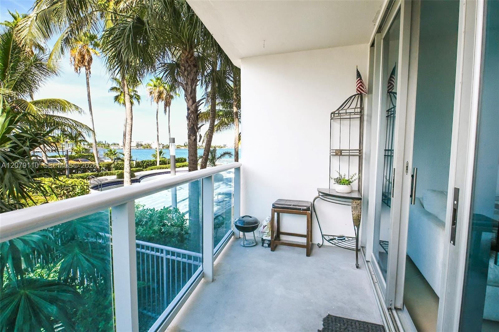 7501 E Treasure Drive 1H