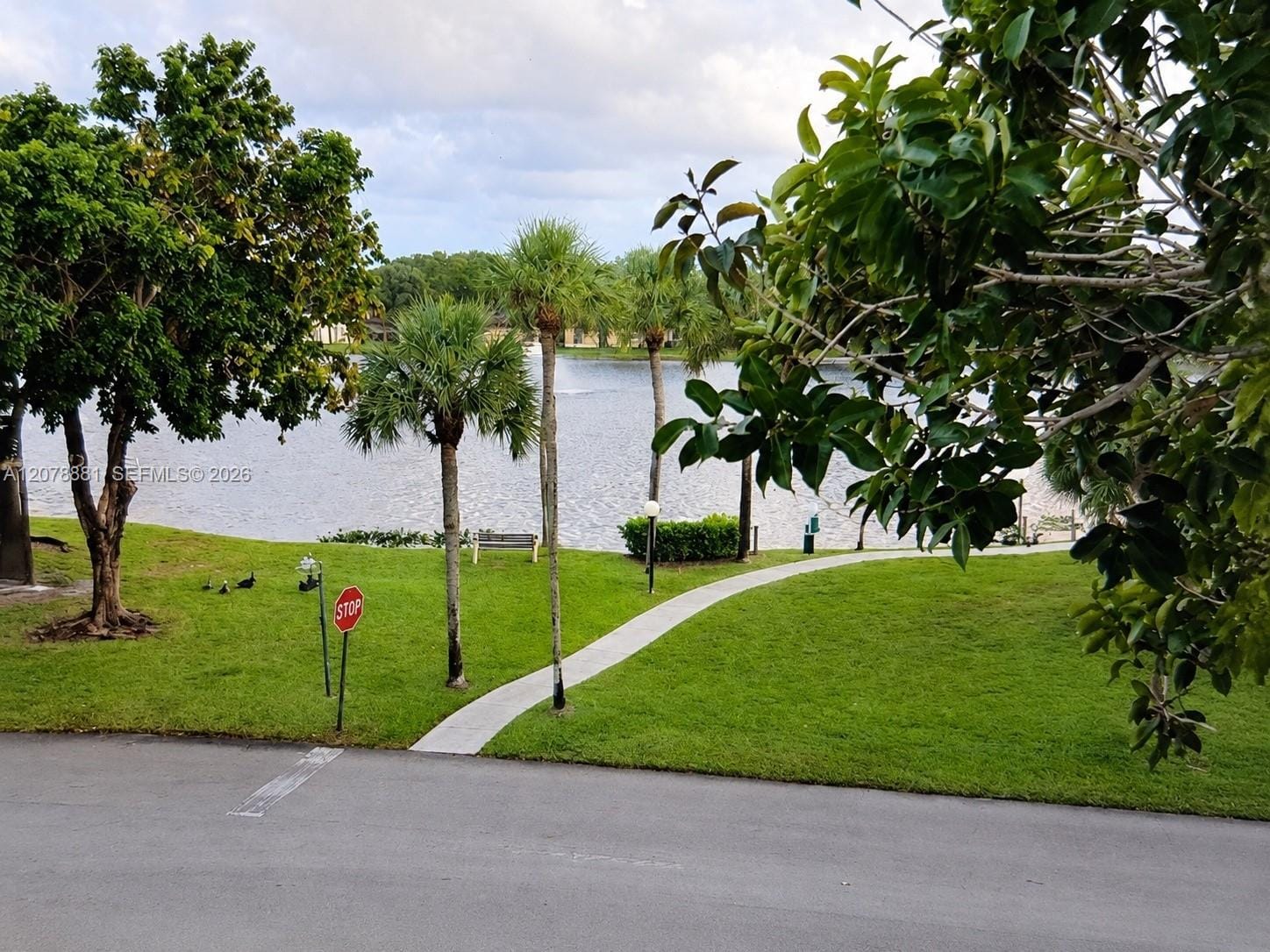 301 Cambridge Road 306, Hollywood, FL 33024