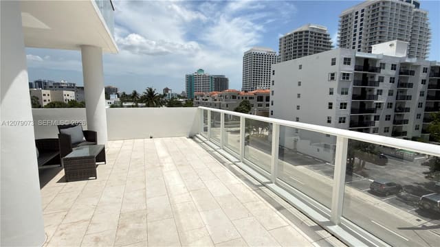 401 N Birch Road 415, Fort Lauderdale, FL 33304
