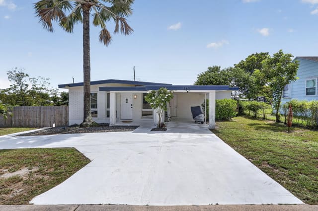 840 Bradley Street, West Palm Beach, FL 33405