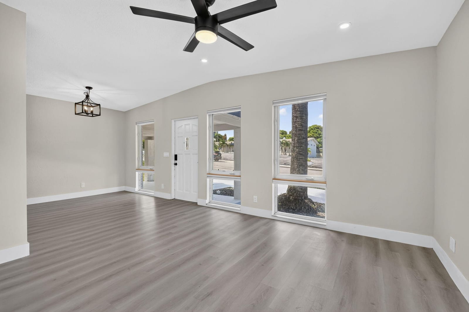 840 Bradley Street, West Palm Beach, FL 33405 photo 4