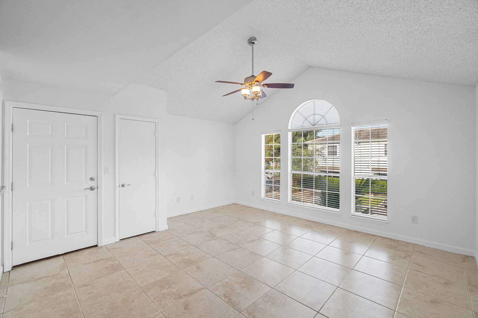 1345 CRYSTAL Way B — photo 3